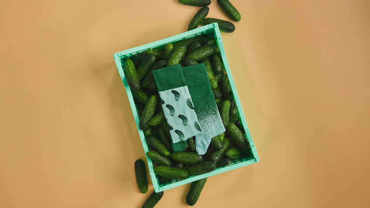 Asymetryczne skarpetki Many Mornigns - Cheeky Pickle Asymetryczne skarpetki Many Mornigns - Cheeky Pickle